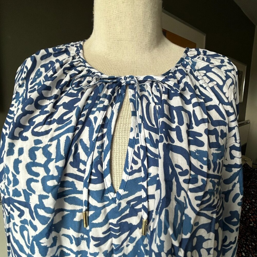 - Lilly Pulitzer Willa Top Flowy Blue & White Keyhole Neck Strings LARGE - P2321 - Picture 7 of 9